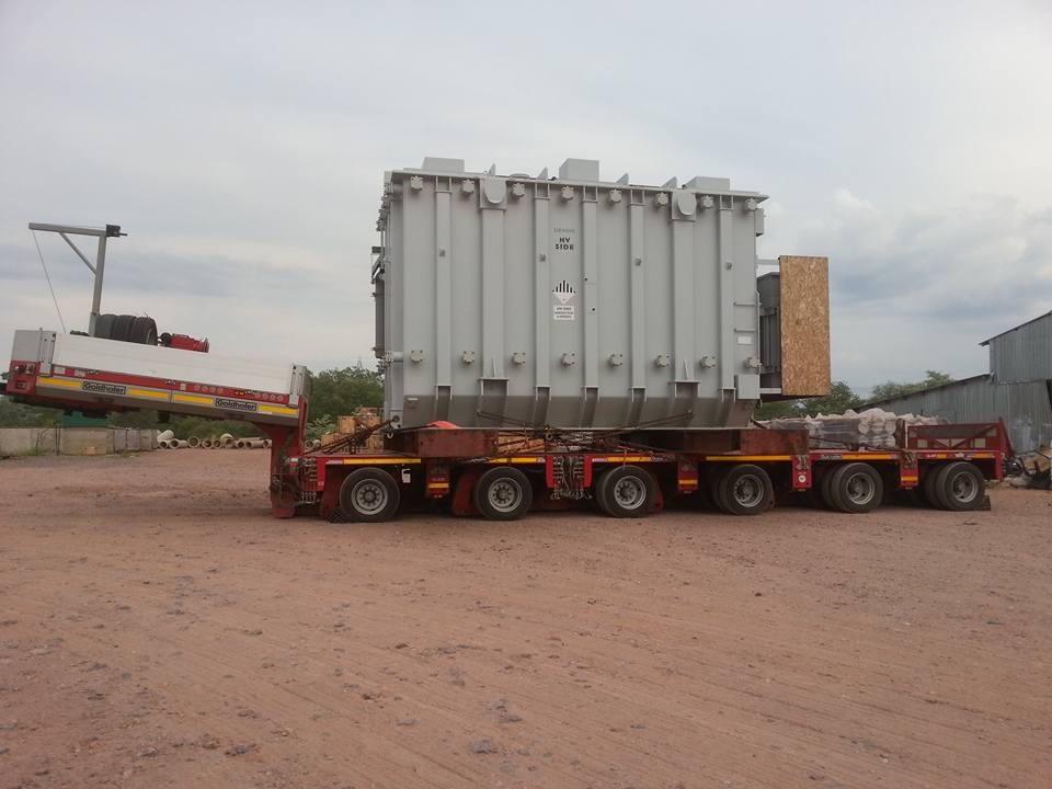 ALE Heavylift Goldhofer trailer Jack and sliding 4 units 80 ton transformers in South Africa, www.heavyliftphoto.com