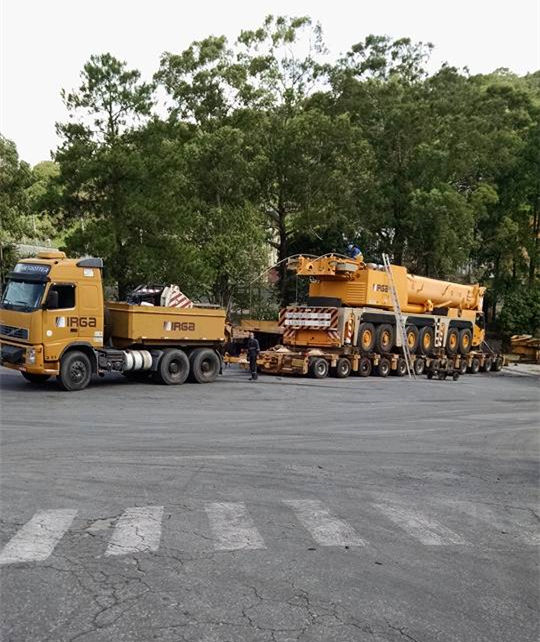 IRGA transfer Mobile Crane with Nicolas Hydraulic multi axle trailer in Santos Brazil, www.heavyliftphoto.com