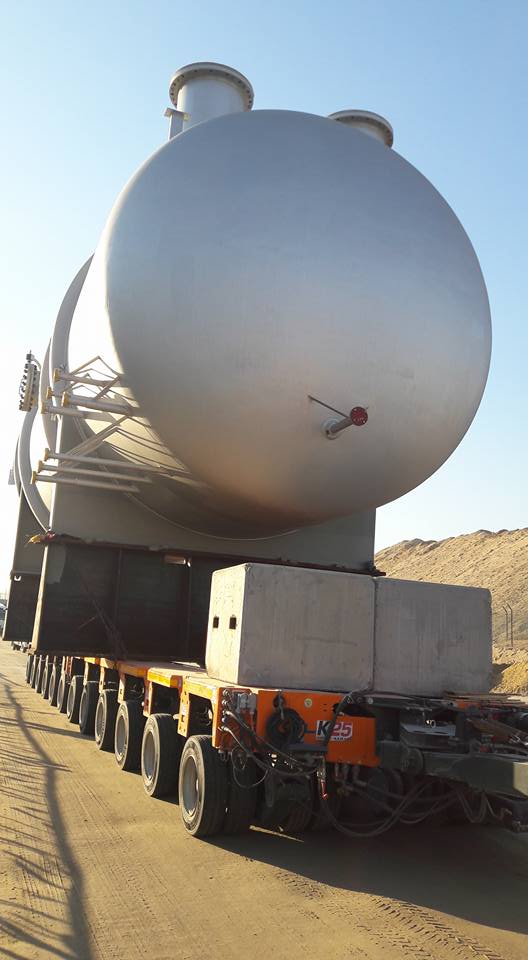 KGL Heavylift Kuwait move 734CBM with 12 axle lines KAMAG K25 modular trailer, www.heavyliftphoto.com